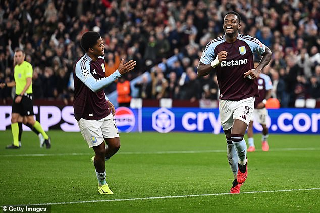 Jhon Duran (right) doubled the score shortly afterwards with a beautiful volley