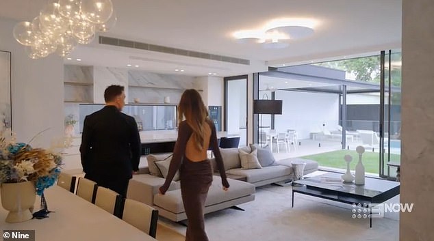 Together with Andrew, Nadia toured a lavish five-bedroom, five-bathroom mansion