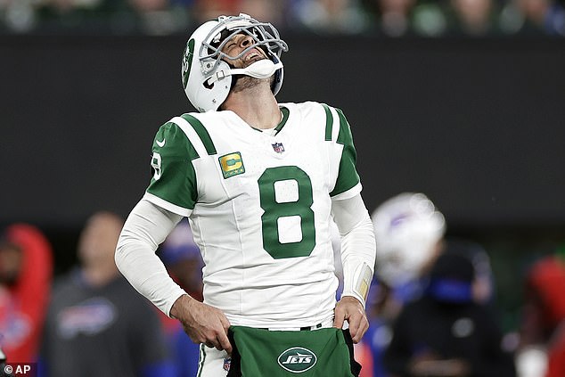 With Rodgers as quarterback, the New York Jets have had a miserable start to the season