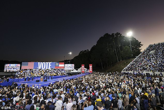 The vice president's blockbuster lineup of Barack Obama, Bruce Springsteen, Samuel L. Jackson and Spike Lee wasn't enough to convince hundreds of supporters to stick around for her speech in Atlanta, Georgia.