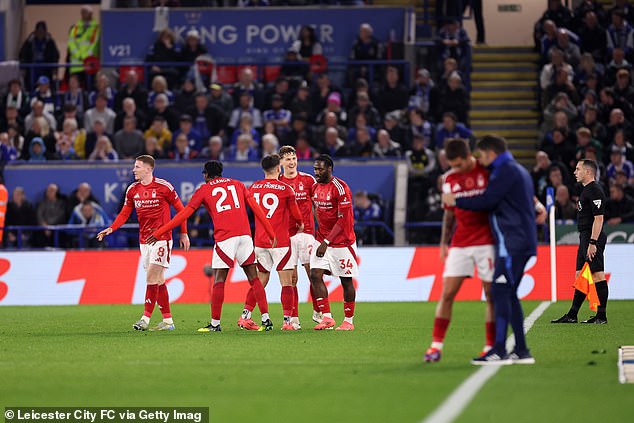 With the victory, Nottingham Forest rises to fifth place in the Premier League