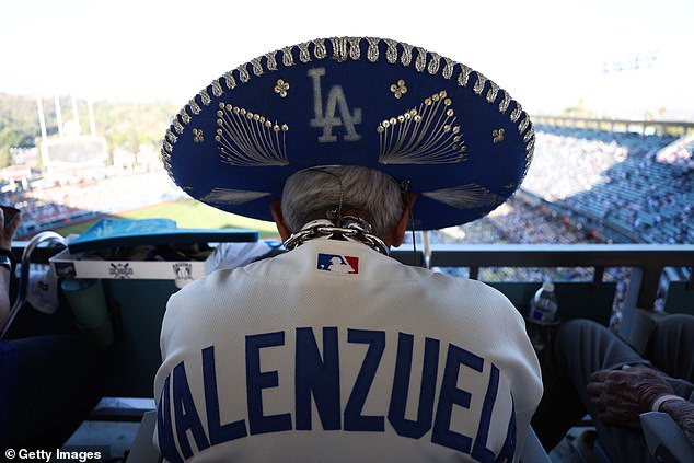 Fans honored the six-time All-Star by wearing his jersey when the Dodgers took on the Yankees