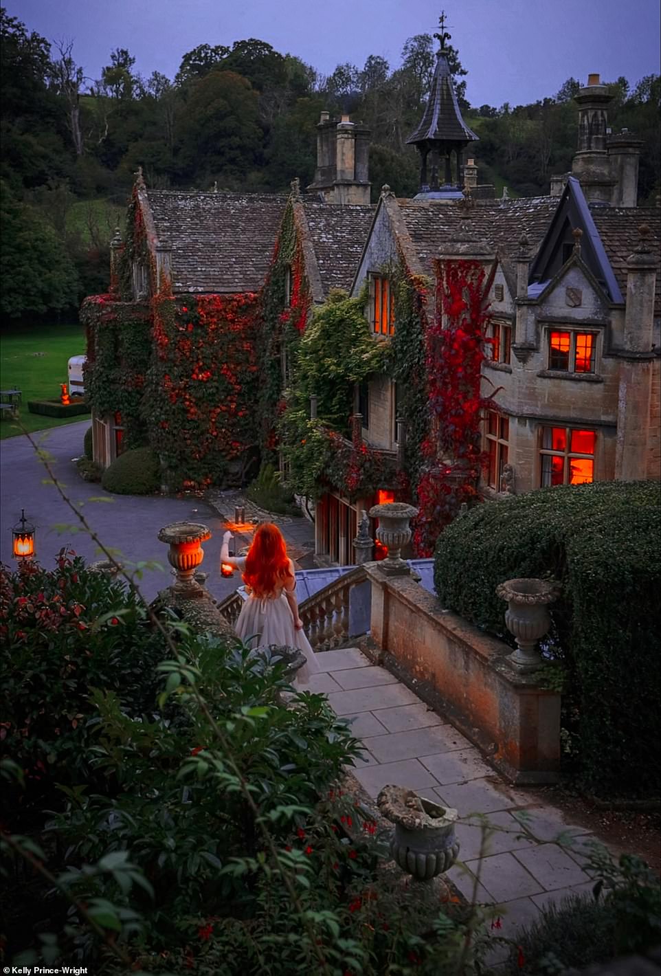 MANOR HOUSE HOTEL, CASTLE COMBE, ENGLAND: It's considered one of England's most beautiful villages and you'll understand why! The village has a beautiful bridge over a stream, streets lined with houses and super cozy pubs. The Manor House Hotel in Castle Combe is another fairytale place to stay. The great thing about Castle Combe is that it is beautiful all year round. My recommendation is to visit early in the morning or late in the evening as it can get quite busy here in the middle of the day¿