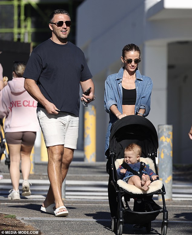 After flying back to Australia from Rome earlier this week, the lovebirds cut loose figures as they enjoyed a morning walk and headed for brunch