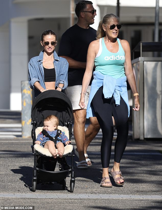 Lucy also wore sunglasses for the sunny day and a pair of silver and white running shoes