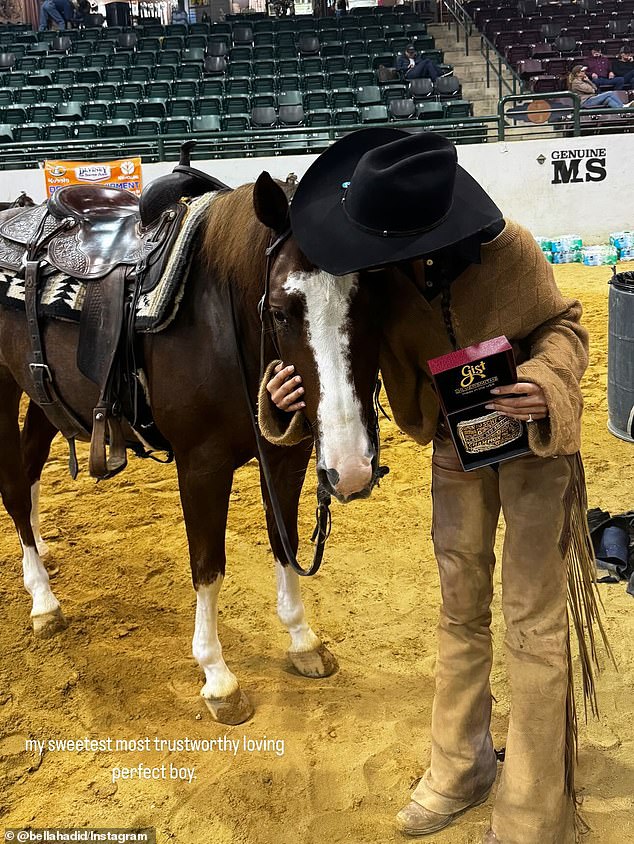 After taking the win, she posed with her bay stallion named Metallic Tito, looking unrecognizable compared to her typical flashy runway looks.