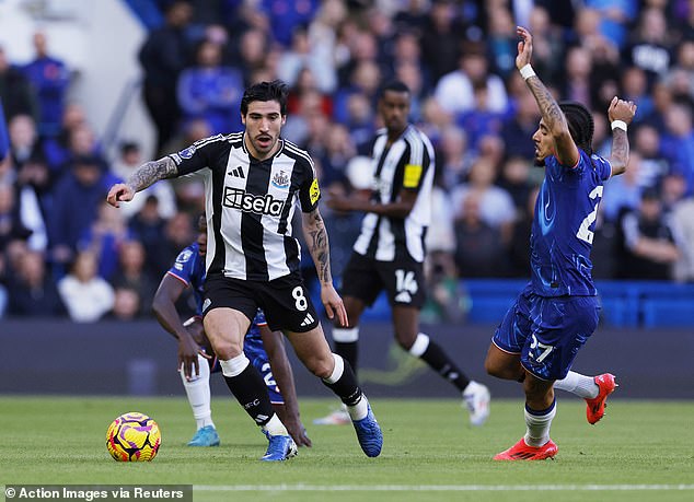 Howe hooked Tonali after 68 minutes at Stamford Bridge with the visitors trailing 2-1