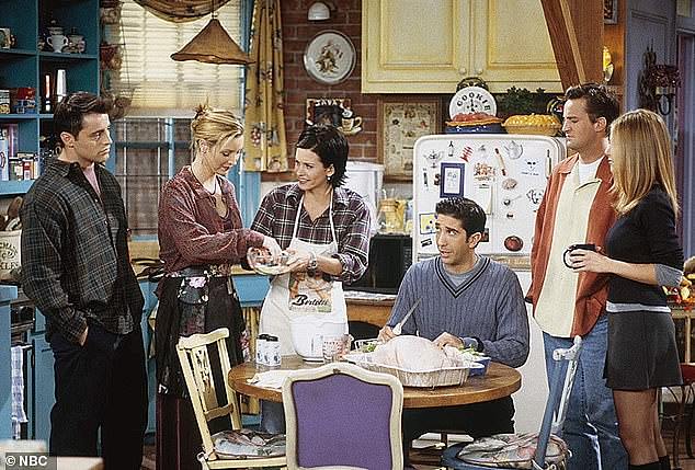 Matthew Perry played Chandler Bing in the hit sitcom Friends. (Pictured: The cast on set)