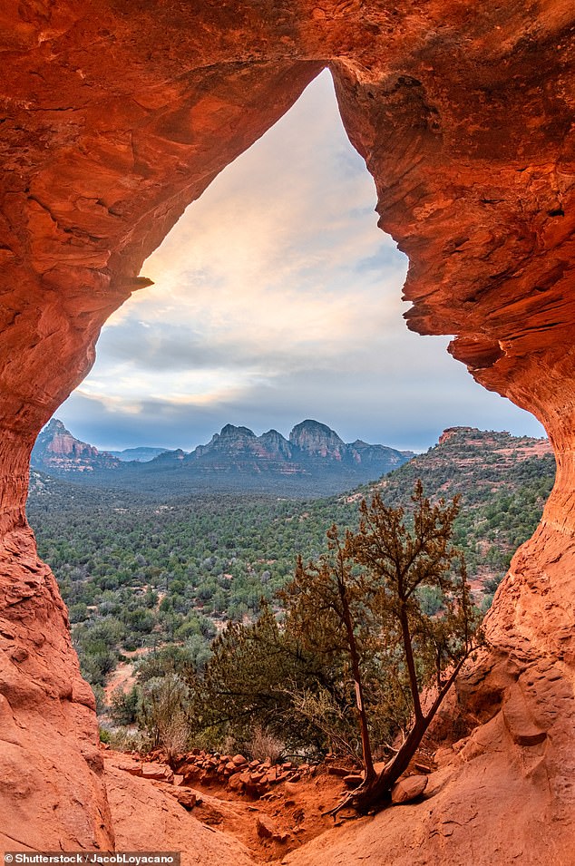 Several reviewers have praised Sedona for its outdoor attractions