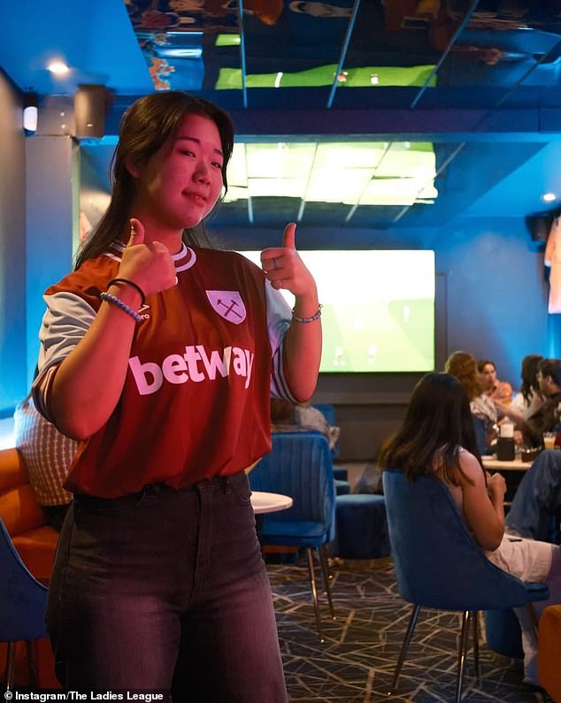 Some Aussies have taken issue with the bar only showing female sports on the TVs (Photo: A Ladies League staffer)