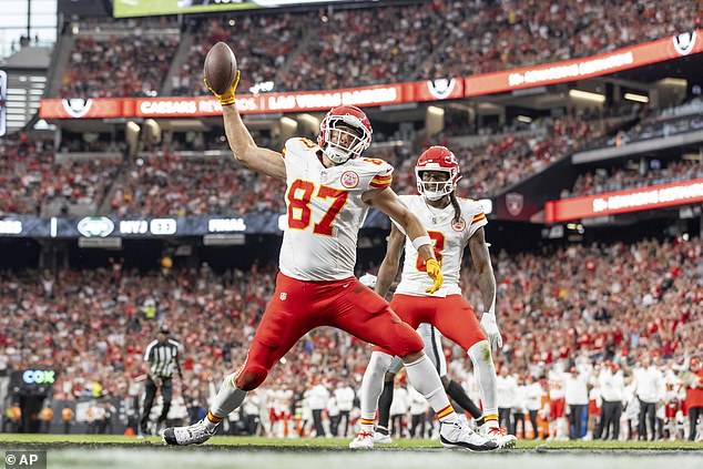 Hopkins celebrated with Kelce as the TE scored his first TD of the season against the Raiders