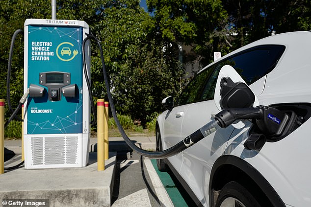 According to the Australian Automobile Association, fewer than 3,000 electric vehicles were sold in Australia in the second quarter of 2022 (photo: an electric car in the Gold Coast)