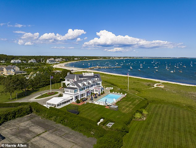 The luxurious property went live on the market the day before Ethel Kennedy – one of the last living links of the Camelot era of the Kennedy family dynasty – passed away. Ethel, the widow of Robert F. Kennedy, lived in the family home until her unfortunate death