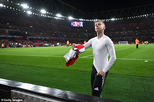 Oleksandr Zinchenko took off his shirt and went full-time to the Shakhtar Donetsk fans