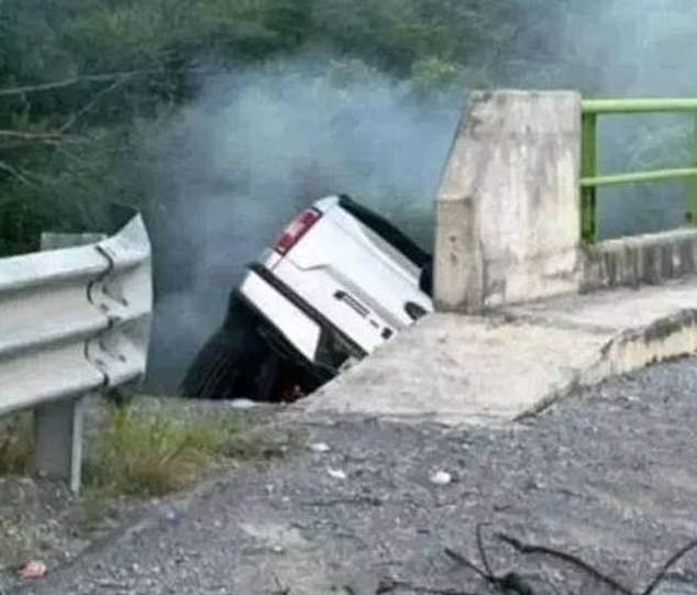 Local Mexican news media reported that the vehicle driven by the late former beauty queen Samanta Villarreal was chased down a road in the northeastern city of Villaldama moments before it crashed into a bridge and overturned before catching fire.