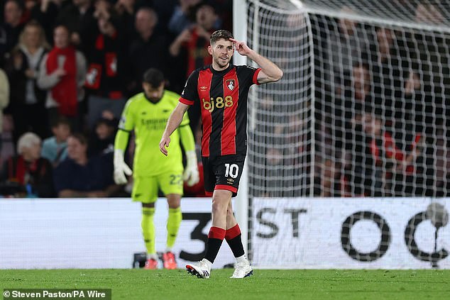 Bournemouth made the most of two refereeing decisions that went in their favor as they dispatched a flat Arsenal side