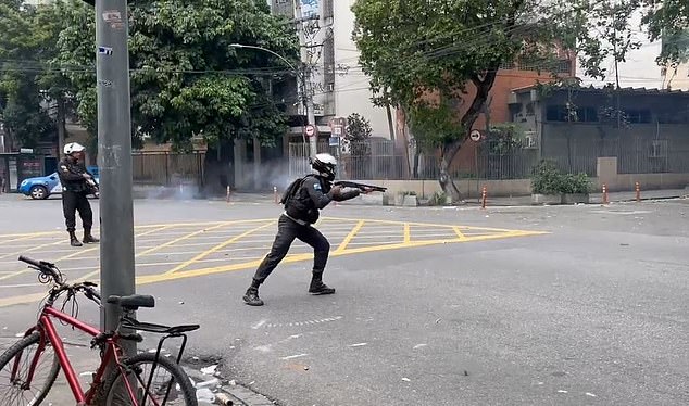 Fluminense ultras clashed with police in Rio de Janeiro ahead of the Libertadores final last year