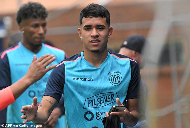 Chelsea wonderkid Kendry Paez has been warned about his off-field behavior after being caught partying for the second time this year