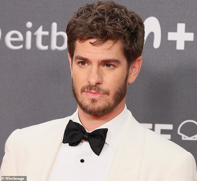 Fans are all saying the same thing after Andrew Garfield breaks up with his girlfriend