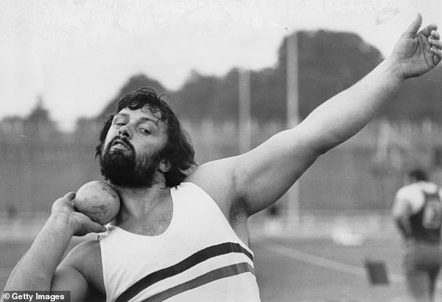 Two-time Commonwealth Games shot put champion Geoffrey Capes has died aged 75