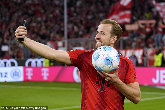 Harry Kane scored a hat-trick for Bayern Munich in the 4-0 win over VfB Stuggart