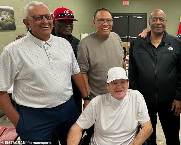 Rose seated with (from left) Dave Concepcion, George Foster, Tony Perez and Ken Griffey Sr.