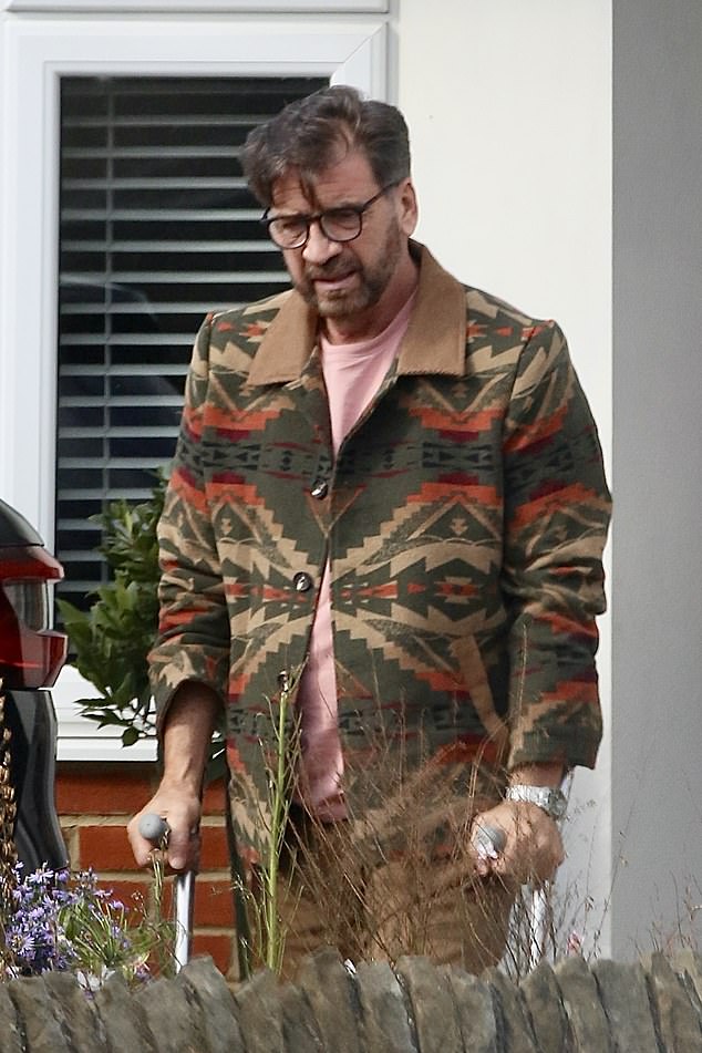 Strictly's Nick Knowles left his home on crutches on Saturday after having to pull out of this week's live show