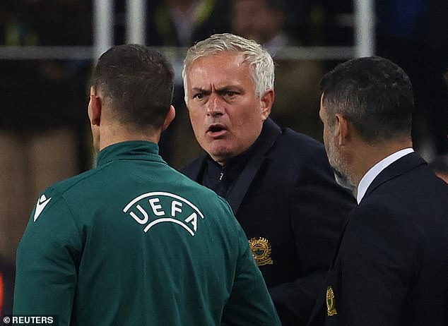 Jose Mourinho sent off against Manchester United as Fenerbahce boss leads