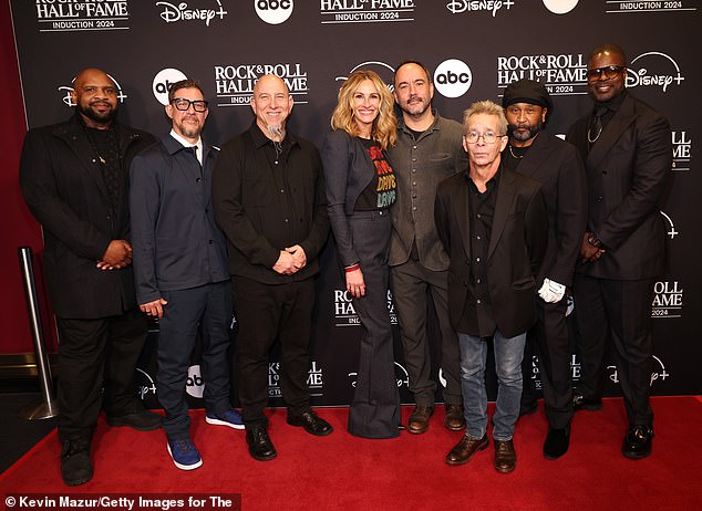 The silver screen siren gathered with the band for a snapshot; Rashawn Ross, Stefan Lessard, Jeff Coffin, Dave Matthews, Tim Reynolds, Carter Beauford and Buddy Strong pictured with Julia