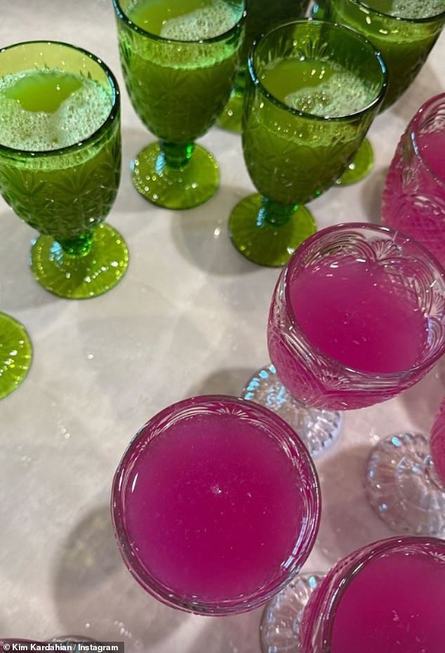 The drinks were pink (for Ariana) or green (for Cynthia)