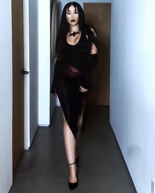 Noah Cyrus was unrecognizable in a sultry goth look as she kicked off Halloween week on her social media on Monday