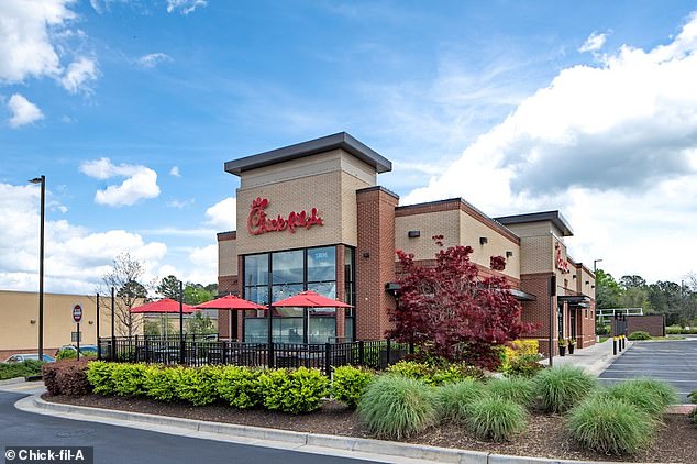 Anna Lundy, 28, claimed a Chick-fil-A cookies and cream milkshake caused her labor