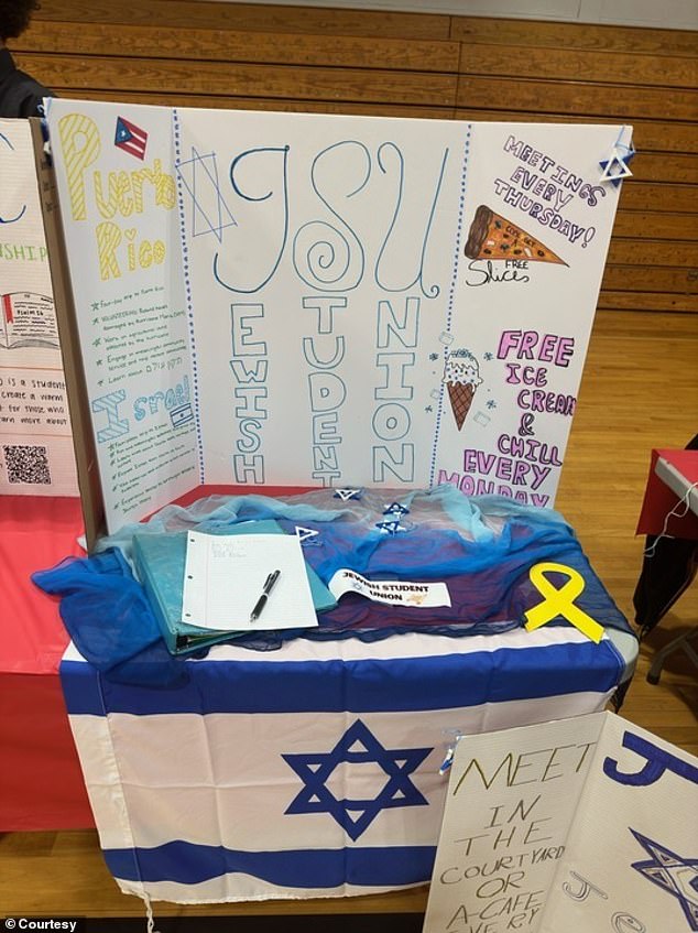 The Jewish Student Union (JSU) table before students were told to remove the Israeli flag and yellow ribbon magnet