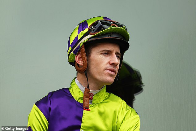 Jockey Jason Collett has been praised for his bravery after his horse crashed onto the turf at the Sydney Stakes at Randwick last Saturday