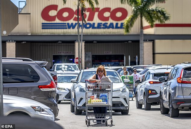 Customers rushed to pick up the new deals, Costco said, illustrating consumer appetite for more affordable groceries (Photo: A shopper in Miami)