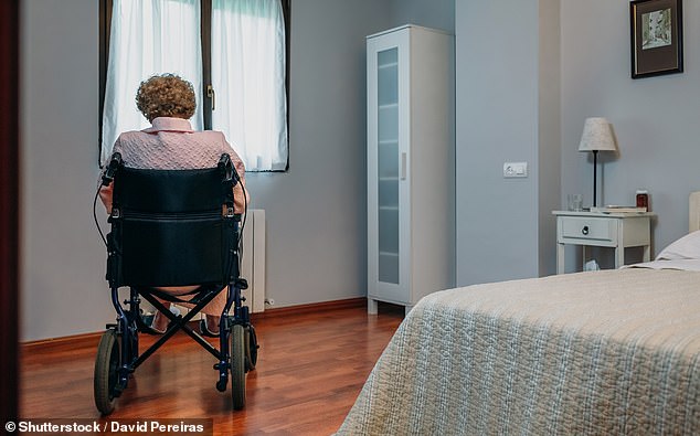 Ellen fears she will have to sell her house – which she always wanted to give to her daughter – to finance a room in a nursing home (image above)