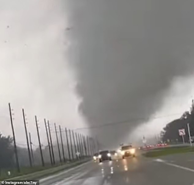 A tornado rips through Florida's power lines