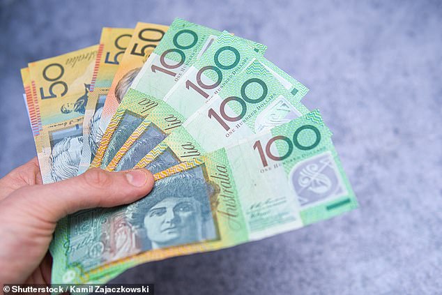 Australian borrowers are now being tempted with lower fixed rate mortgages, amid predictions of big rate cuts in 2025 and 2026