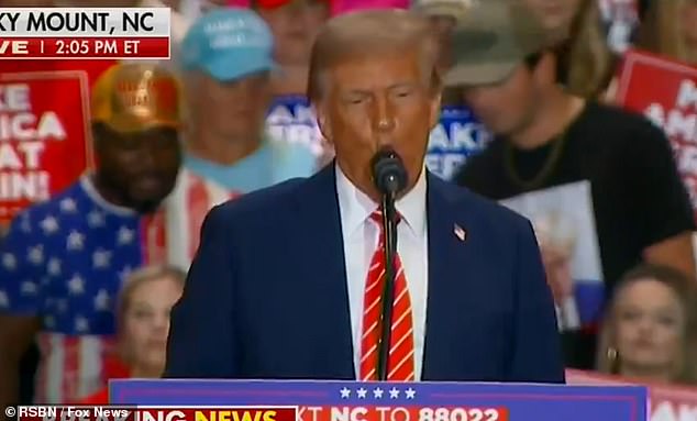 Trump bragged about how no one ever leaves his rallies early, just as someone apparently left him behind