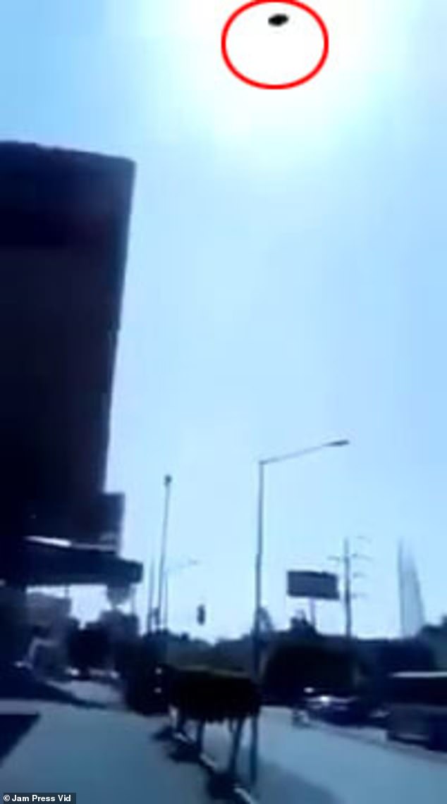 Residents of the southern Mexican city of Cuernavaca claimed to have captured the moment a UFO appeared near a gas station in broad daylight.