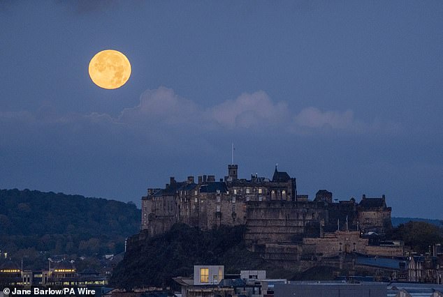 It may not be Halloween yet, but stargazers can still enjoy an unmissable spooky treat tonight. Tonight the spectacular Hunter's Moon will light up the skies around the world