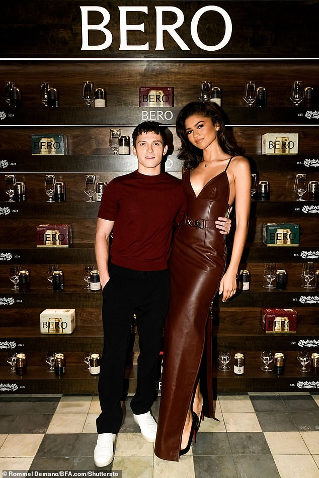 Zendaya stunned in a stunning leather dress as he supported boyfriend Tom Holland at the launch of his latest venture in New York City on Thursday night