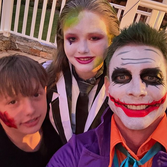 Ben stepped out with kids Angelique, 10, and Bobby, 12, and all three came dressed to impress