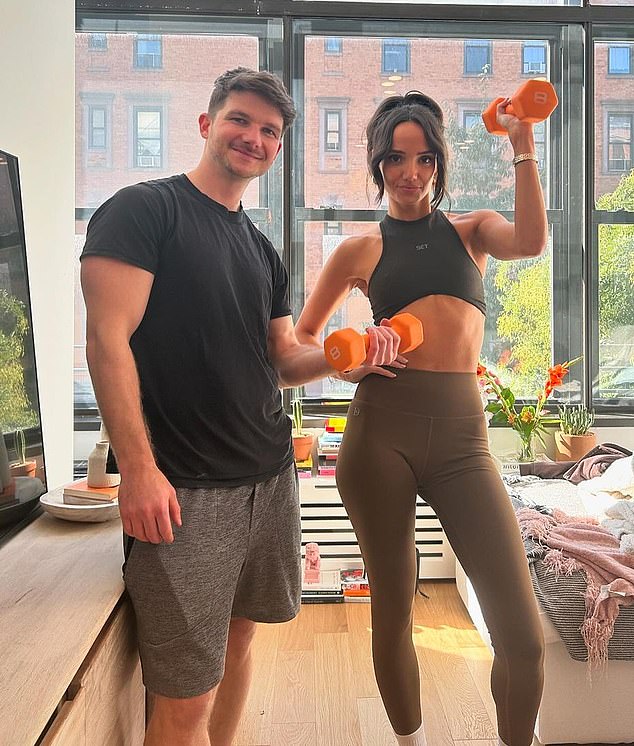 The 32-year-old posed for a photo with her personal trainer Noah Gannon