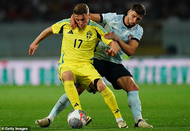 The Swedish international had set his sights on a move to Sporting Lisbon