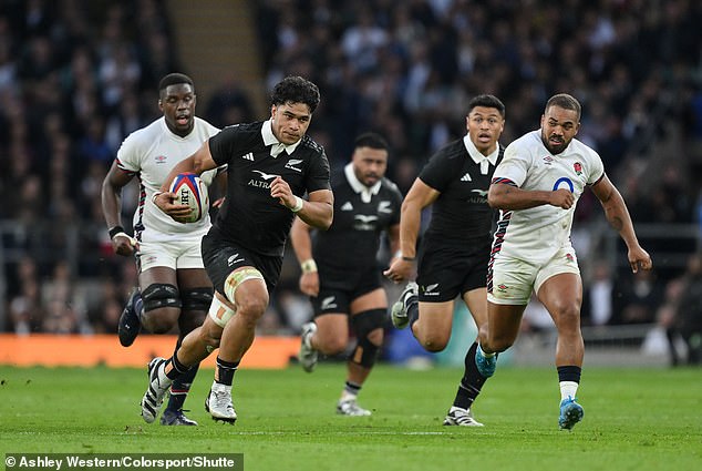 But the All Blacks remained dangerous in their own right, with Wallace Sititi impressing