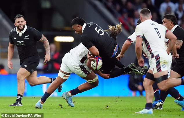 Big tackles came in at both ends, with Chandler Cunningham-South landing a huge hit on Tupou Vaa'i