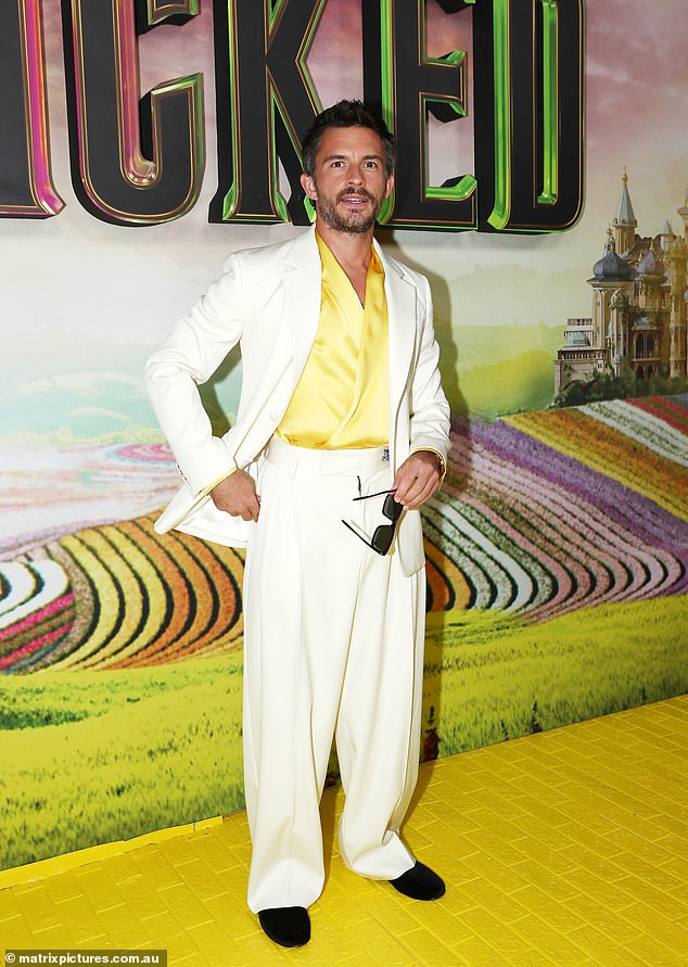 Jonathan Bailey brought effortless elegance to the yellow carpet and made a statement in a crisp white suit with a modern twist