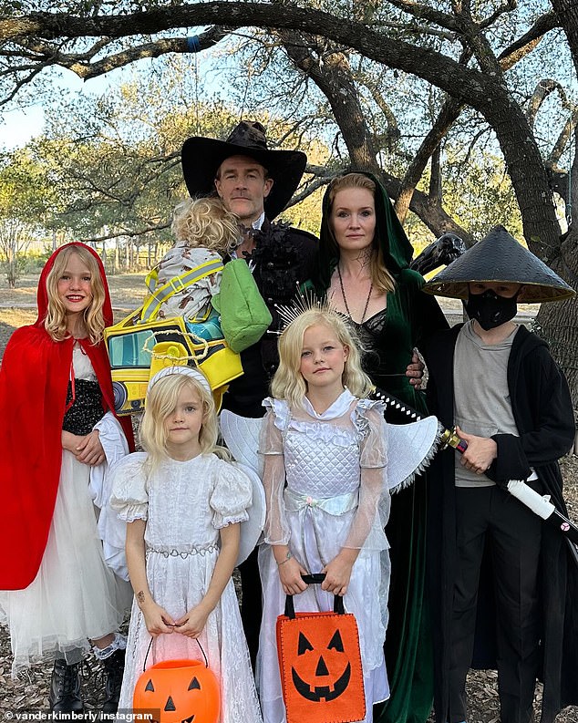 The Van Der Beeks just celebrated Halloween on their 36-acre ranch in Texas with their six children: daughter Olivia, 14; son Joshua, 12; daughter Annabel, 10; daughter Emilia, 8; daughter Gwendolyn, 6; and son Jeremiah, 3