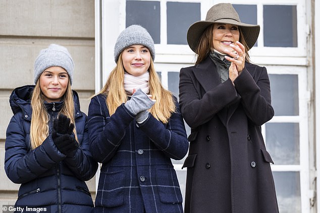 Queen Mary was accompanied by Princess Josephine (C) and her friend (L)